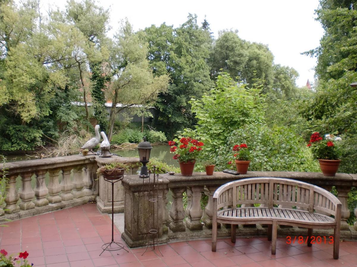 Ferienwohnung Villa Am Fluss ラウフ・アン・デア・ペーグニッツ エクステリア 写真